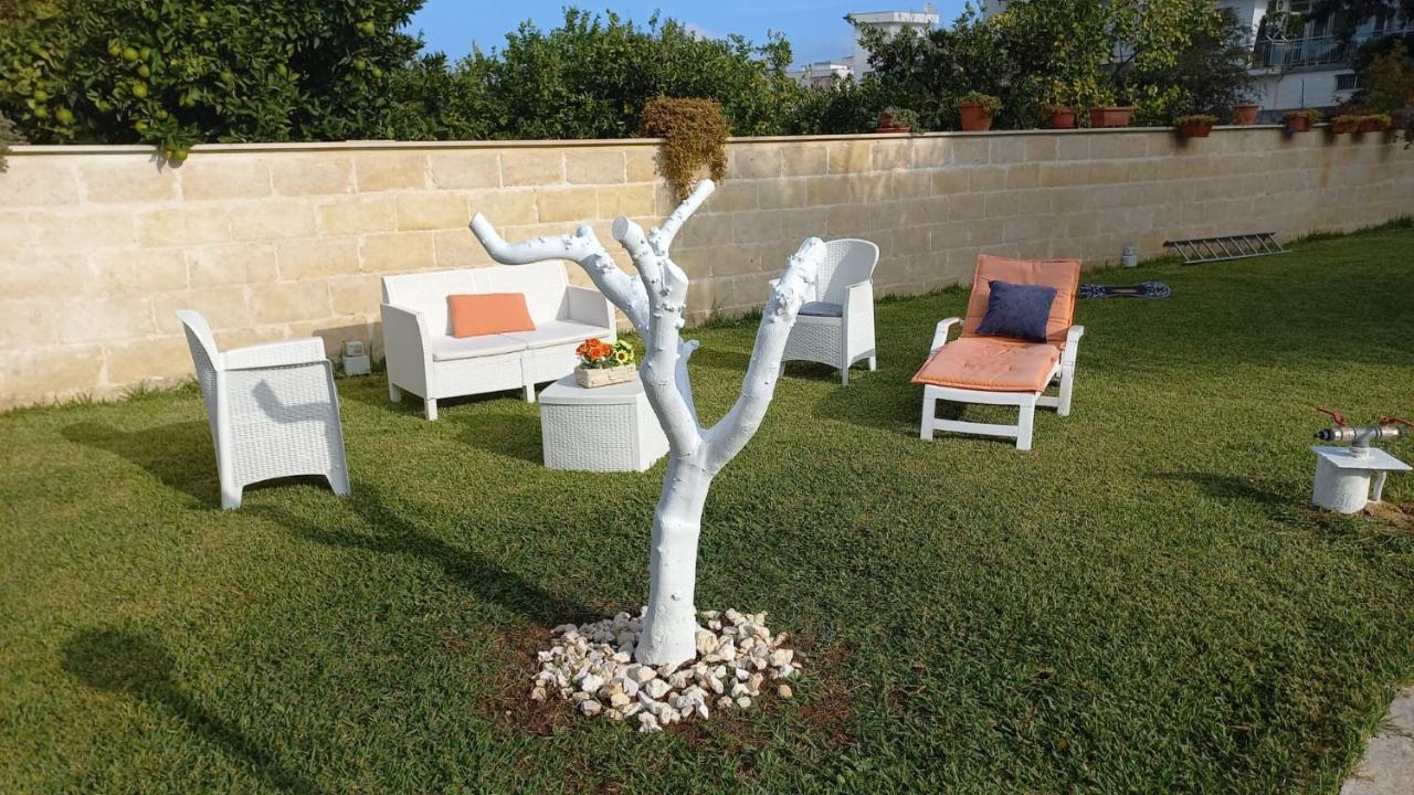 Villino Tronchetto Bianco Bed & Breakfast Mola di Bari Bagian luar foto