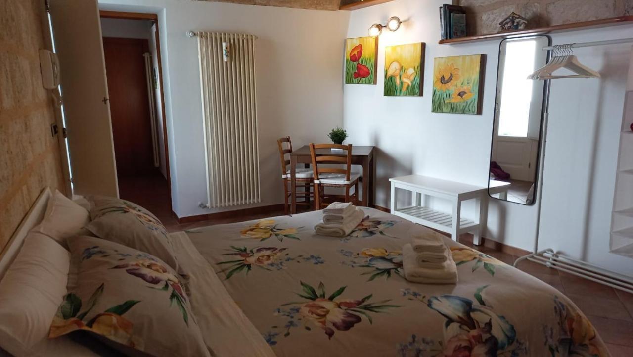 Villino Tronchetto Bianco Bed & Breakfast Mola di Bari Bagian luar foto
