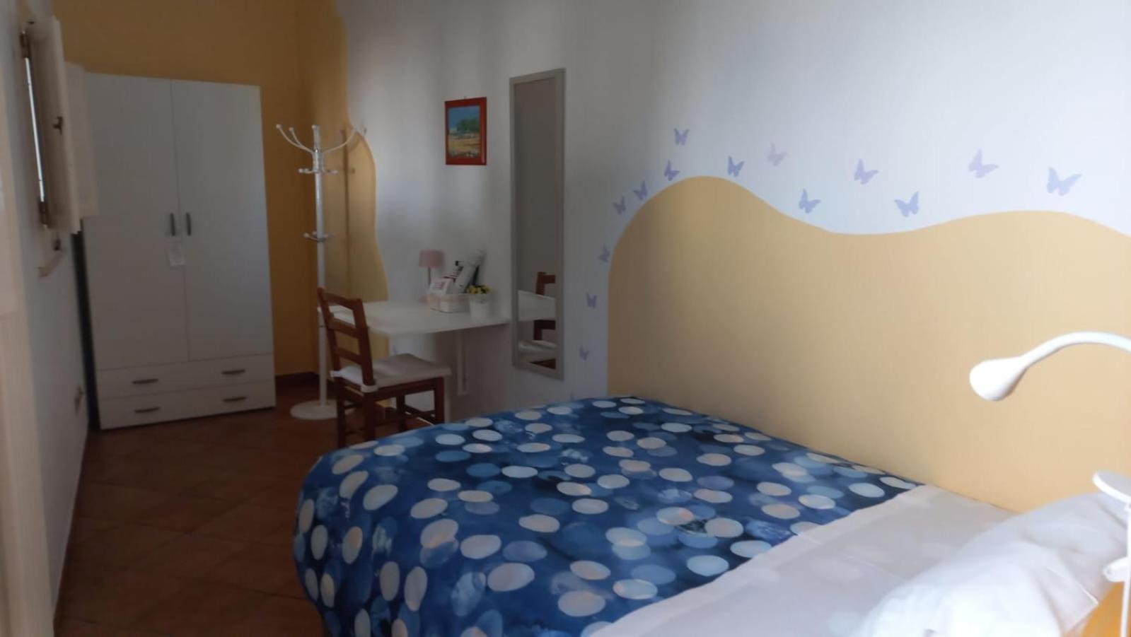 Villino Tronchetto Bianco Bed & Breakfast Mola di Bari Bagian luar foto